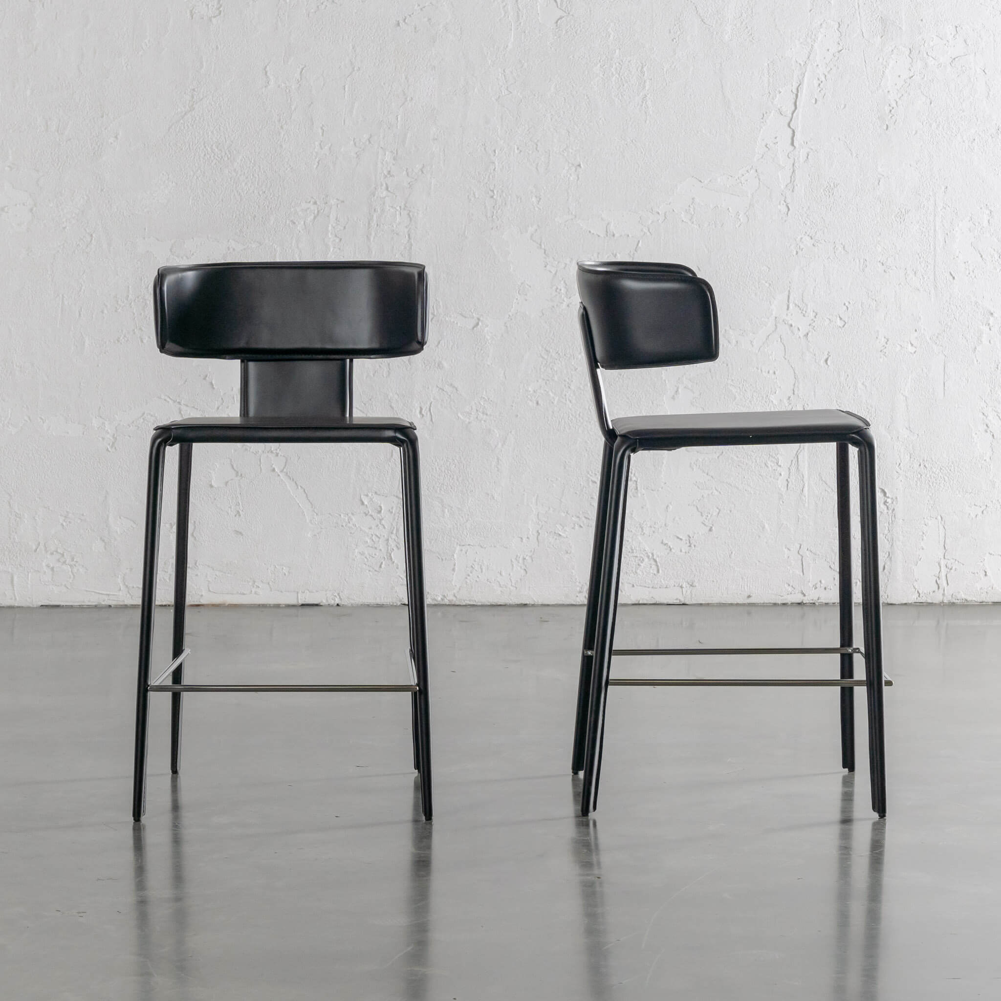 Allaire Mid Century Vegan Leather Bar Chair – Noir Black