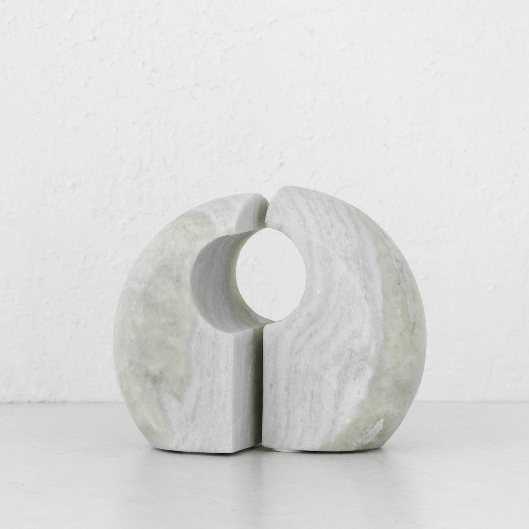 Gallifa Curved Marble Bookends – Green Marble - Image 1
