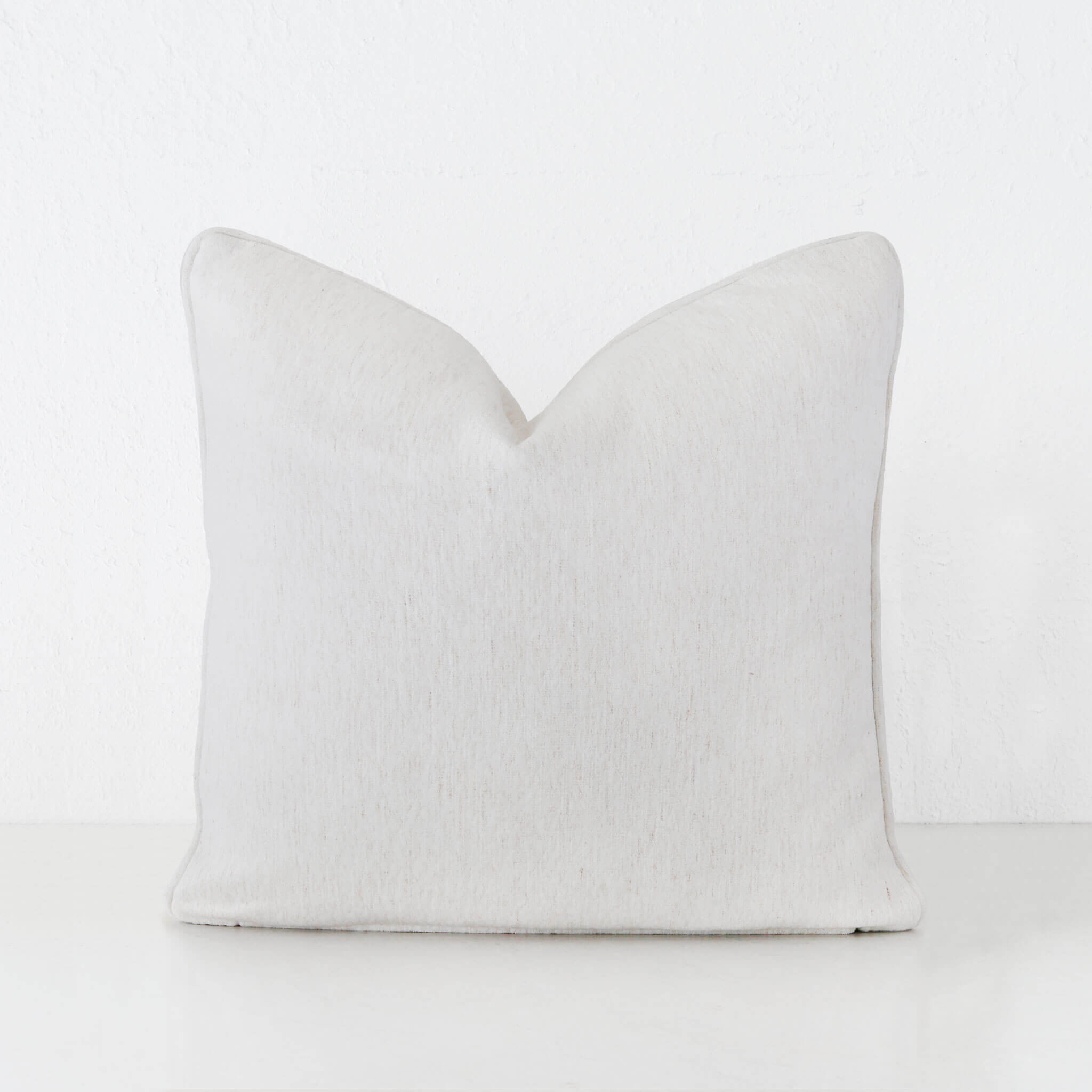 Pantano Linen Weave Cushion – 60x60