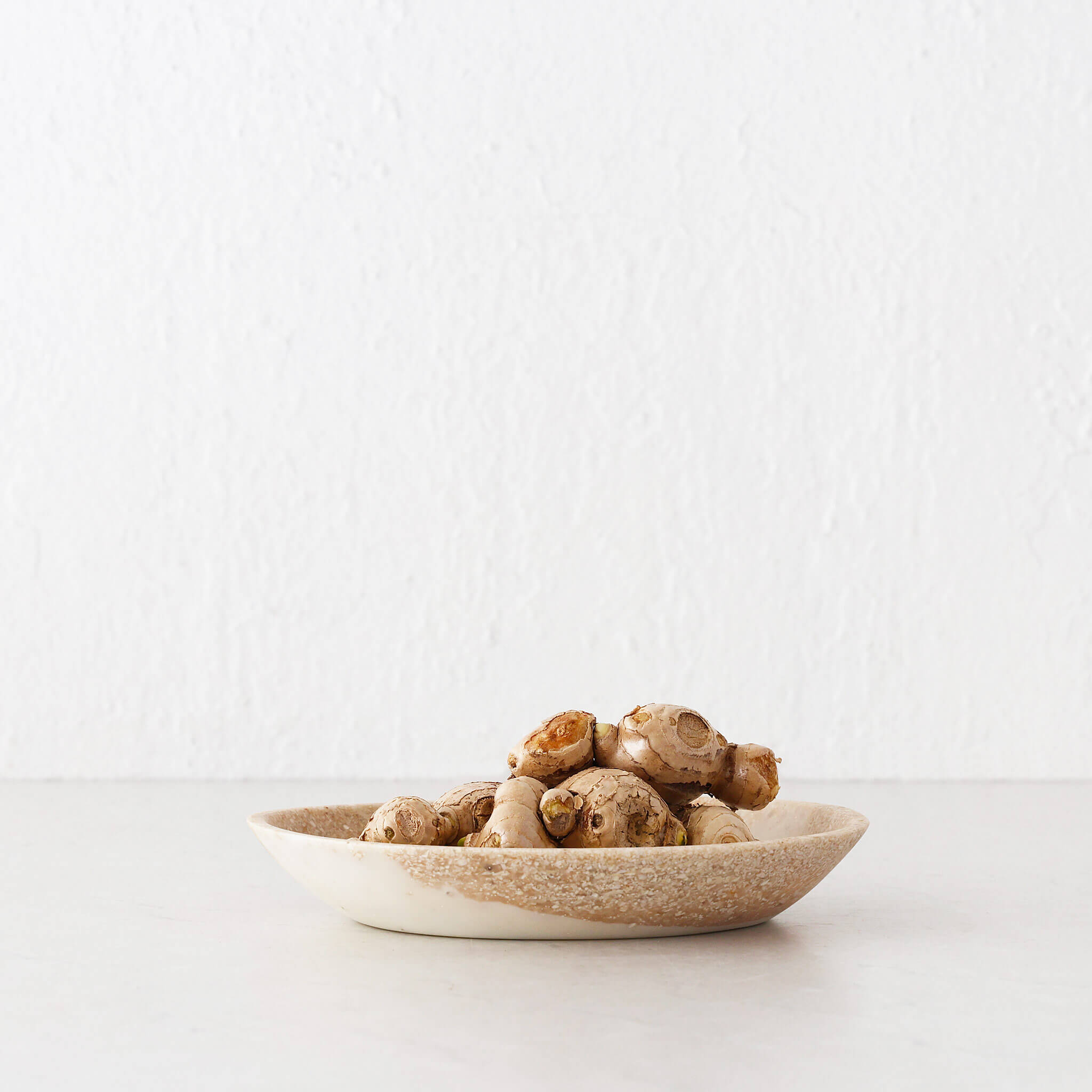 Barletta Rounded Resin Serving Platter – Sandy Dune + Terrazzo White Resin - Image 1