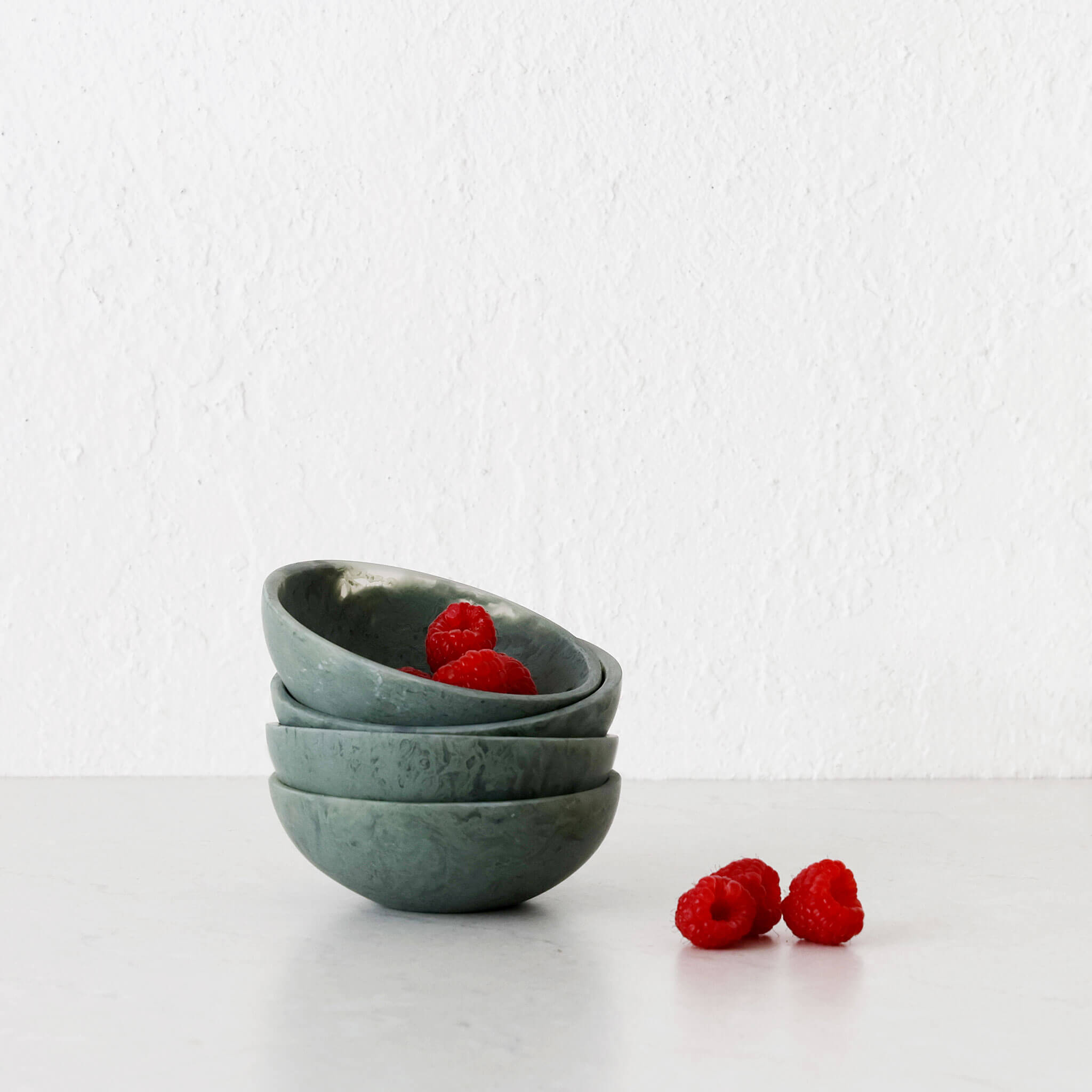 Wesley Resin Pebble Pinch Bowl Bundle X4 – Dark Moss - Image 1