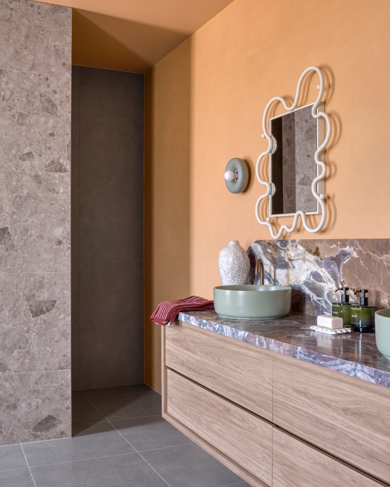 Rounded Disc Concrete Wall Light