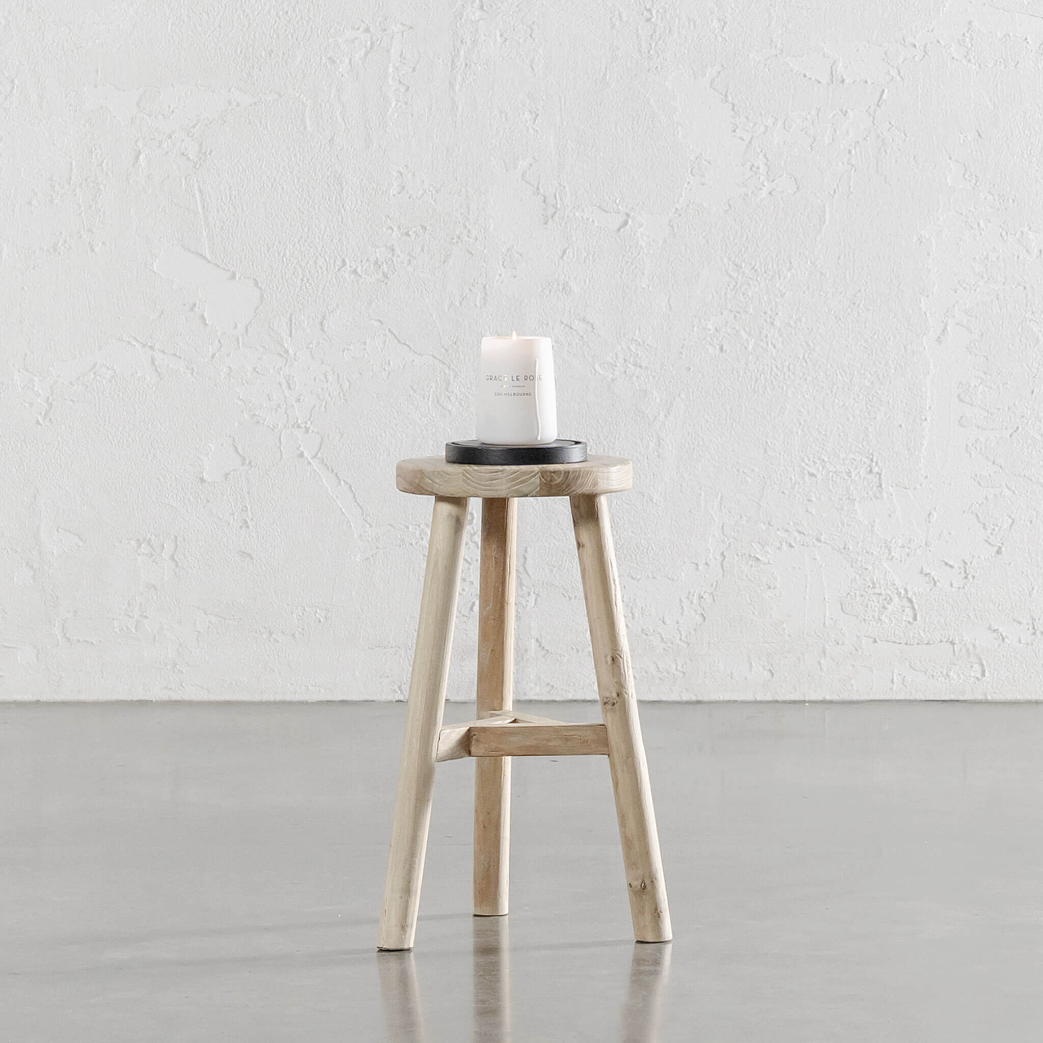Capretta Elm Round Milking Stool – Bleached Bristle