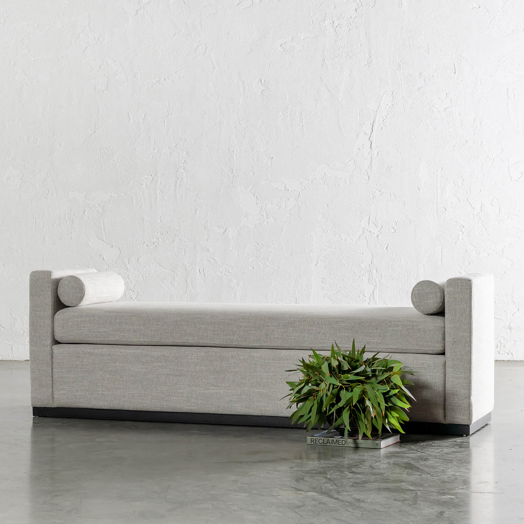 Carson Contempo Bench – Jovan Earth