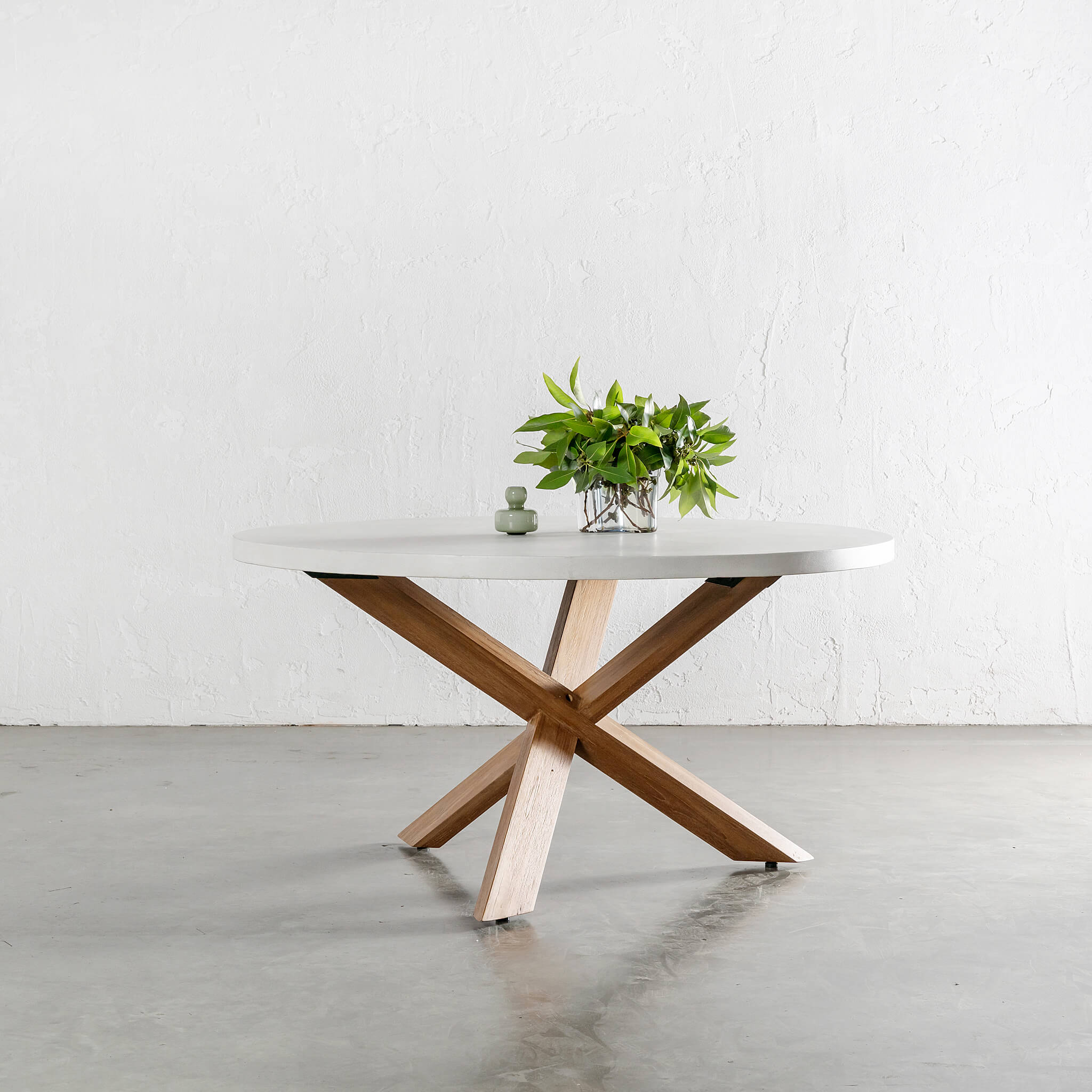 Aria Lupa Round Dining Table – 150cm